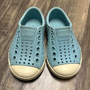 Native Kid Blue Sandals size 5C